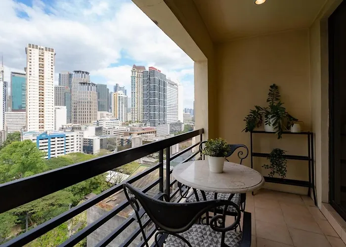 Greenbelt Makati With Balcony & Park Views Manila